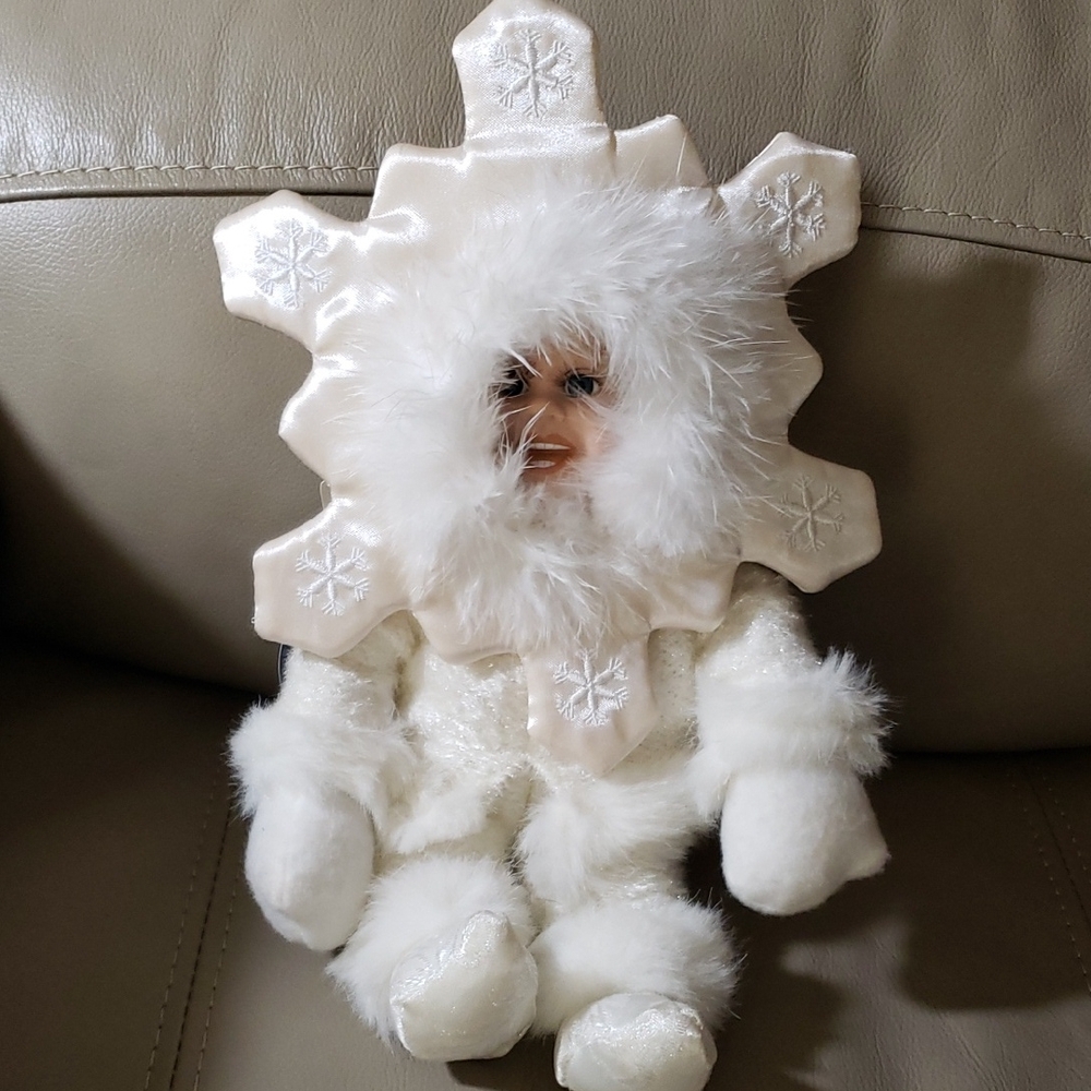 NWT Vintage Snowflake Babies Animated Plush Doll